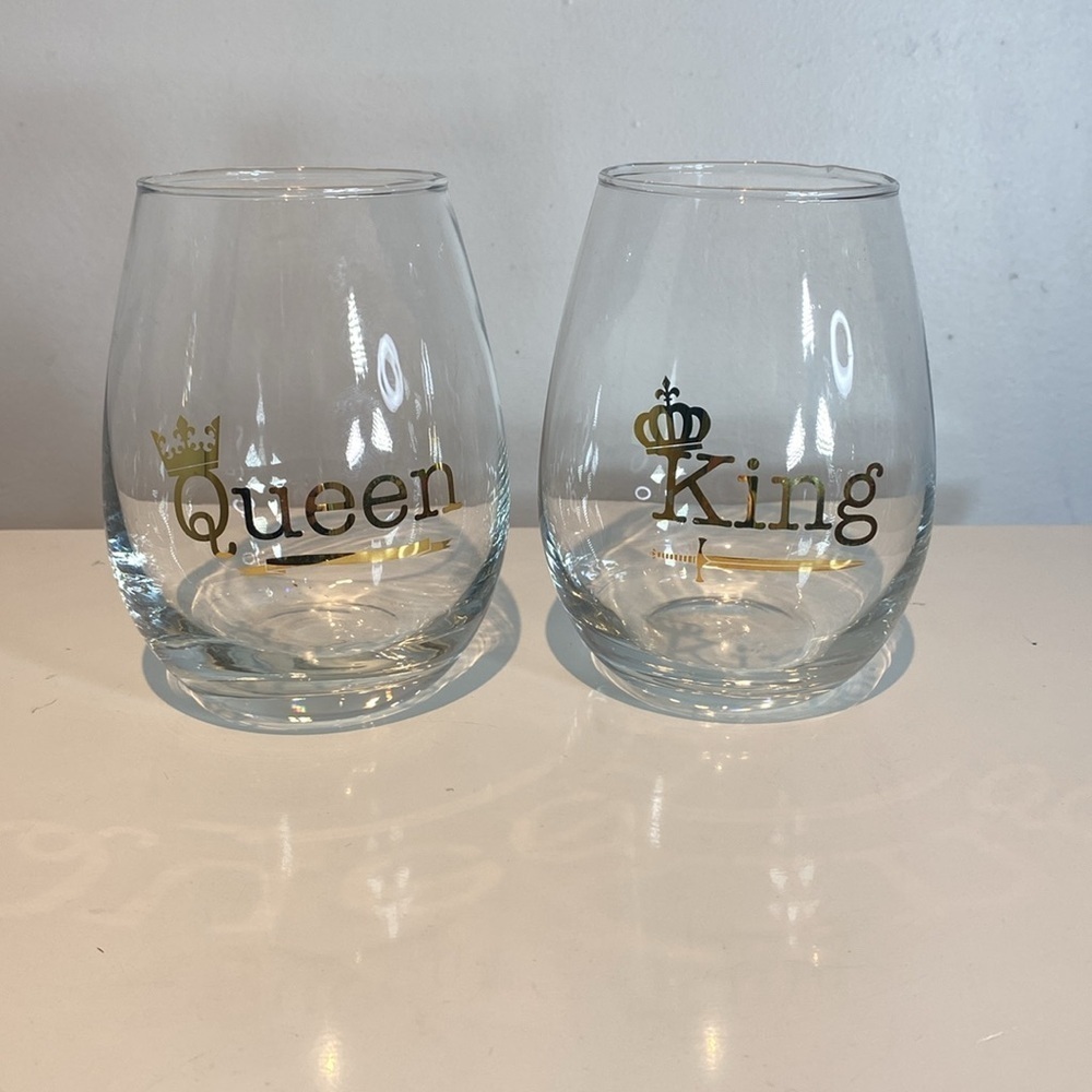 King and Queen Stemless Glasses - Picture 3 of 6